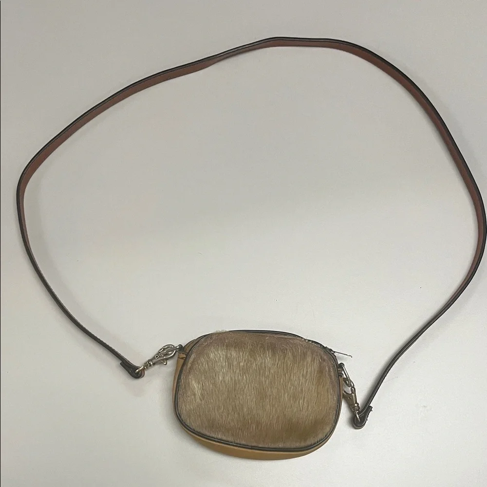 Source Unknown Italian Tan and Brown leather Belt & Bag OS